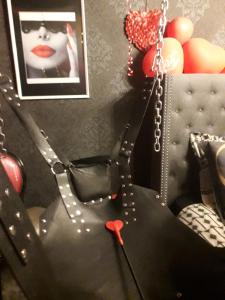 Appartements LOVE ROOM Le rouge et noir : photos des chambres