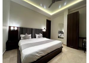 Hotel Majestic Grand By MNG Rooms