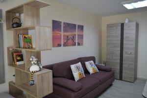 City Center Apartment with a Backyard