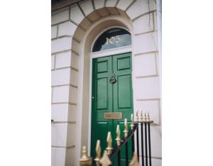 Pebble View - Central Cosy with Sea-Views