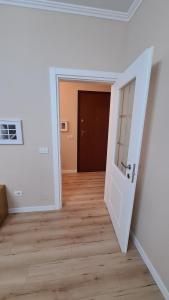 Family-friendly APT at 21 dhjetori wSelf Check-In