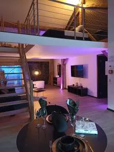 Loft noir (baignoire balnéo et sauna) - Saint-Jacques