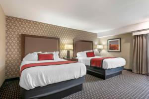 Queen Room with Two Queen Beds - Outdoor Pool Side room in Best Western Plus Ramkota Hotel