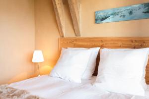 Chalets Chalet,14 p, 230m2,sauna,billard,source : photos des chambres