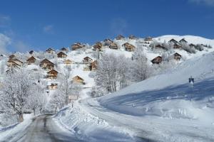 Chalets Chalet,14 p, 230m2,sauna,billard,source : photos des chambres