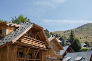 Chalets Chalet,14 p, 230m2,sauna,billard,source : photos des chambres