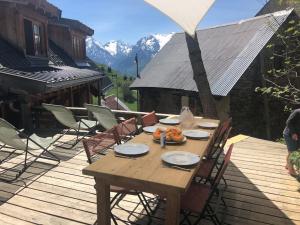 Chalets Chalet,14 p, 230m2,sauna,billard,source : photos des chambres