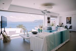 Acalle Delicate Suite