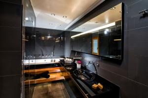 Acalle Delicate Suite