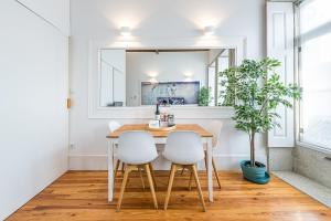 GuestReady - High-ceiling urban retreat in Porto