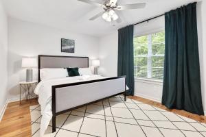 The Oakley - Near Lake Fayetteville