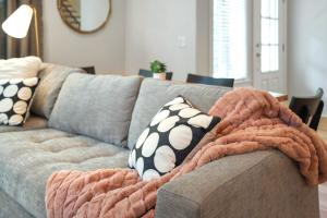 The Oakley - Near Lake Fayetteville