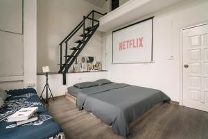 Dalili Homestay - Budget room near Old Quarter