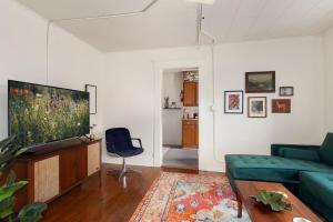 The Wildflower- Monthly Rental - Walk Everywhere
