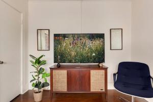 The Wildflower- Monthly Rental - Walk Everywhere