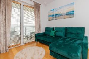 Nowa Letnica Apartament z Parkingiem i Balkonem przy Stadionie Polsat Plus Arena Gdańsk by Noclegi Renters