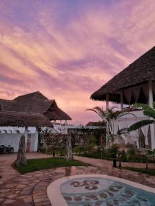 Mwezi - Maisha Resort