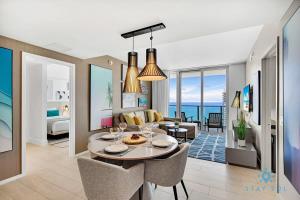 Oceanfront Balcony - Amazing Pools - Gym