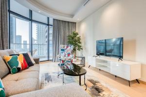 RH - Spacious chic apartment, Next to Dubai Mall