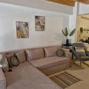 Ivoni Family House - Perivólion