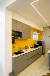 Bumblebee - The Penthouse