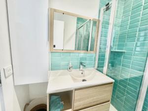 Copacabana beach, by Welcome to Cannes