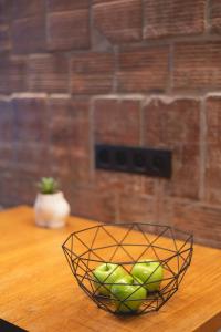 Luxury CITY CENTER APT w AC & Balcony