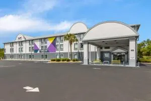 Spark By Hilton Tifton