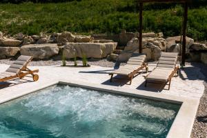 Villa Blazeni Miroslav Bulesic in Central Istria for 8 people with private heated pool and sauna