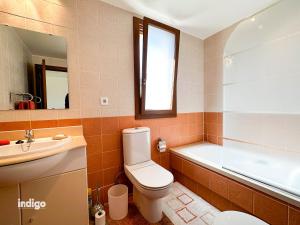 Bright 3 Bedroom Corner Townhouse Las Lomas BAU001