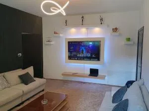 Comfort and quiet apartment - Şakhrah