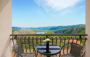 2 Bedroom Stunning Home In Lokvicici - Lokvičič