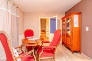 Villas Villa Larmes - Spacieuse - Piscine - SPA : photos des chambres
