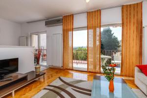 Beachside Apartment Krk - Happy Rentals