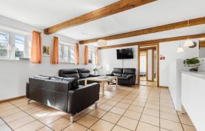 7 Bedroom Awesome Home In Rønde