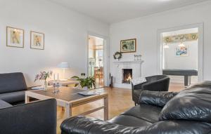 Pet Friendly Home In Rønde With Kitchen