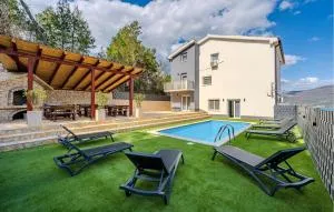 Amazing Home In Karin - Nadin