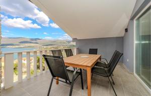 Amazing Home In Karin