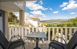 Amazing Home In Karin