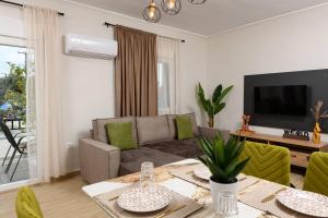 Secret Garden Apartment