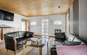 5 Bedroom Gorgeous Home In Thyholm