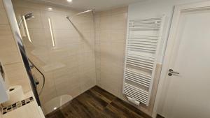 Hotel Dorfkrug Büsum - günstige Altbauzimmer Am Oland