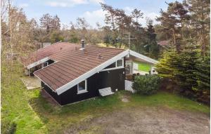Awesome Home In Væggerløse With Sauna