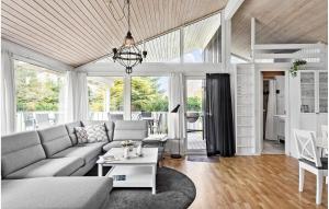 Awesome Home In Væggerløse With Sauna