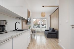 Modern Studio with Terrace and Parking in Swinoujscie by Noclegi Renters