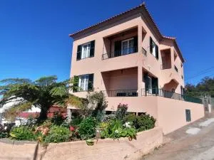 Abrigo do Monte - Serra de Água