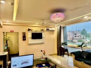 HOTEL SILVER STONE INN