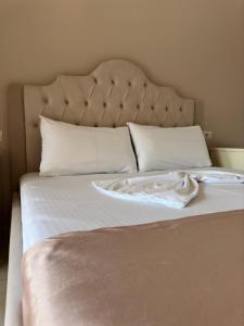 Evelina Ernild Rooms