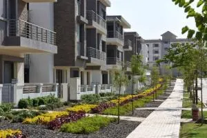 Ultra modern townhouse near to airport & shopping - 开罗