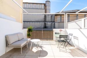 Dos de Mayo Olehousing